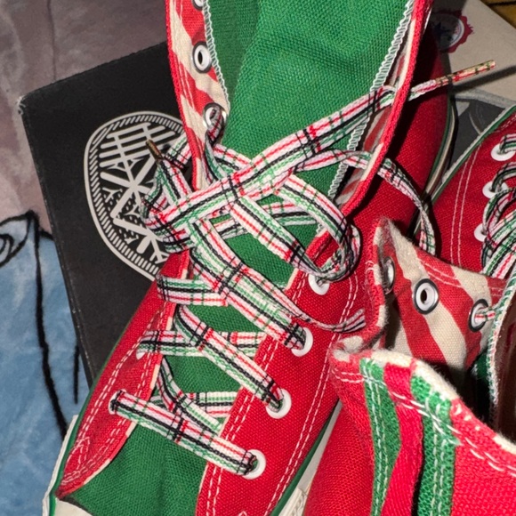 Converse Mens Or Women’s Limited Edition X-MAS vintage Sneakers w box! 8.5/10 main image 6